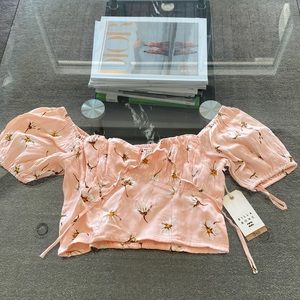 Women’s small billabong top brand new never worn